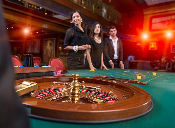 Reviewing Customer Support at the top online casinos